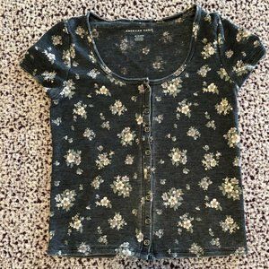 AE Scoop Neck Button Down Shirt Size XS
